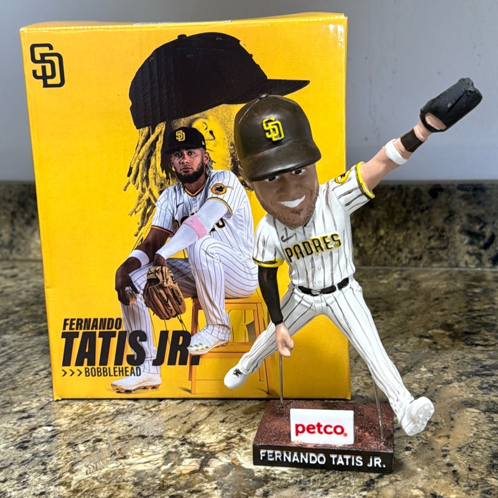 Brand new unreleased padres tats bobble head